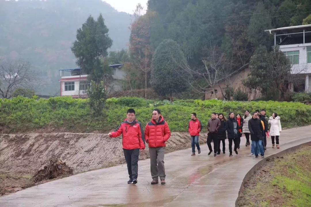 041807003314.jpg 3.jpg